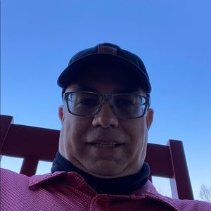 Meet your Posher, Derek